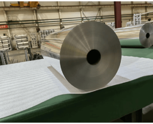 Envío y embalaje de jumbo rool de papel de aluminio Yutwin