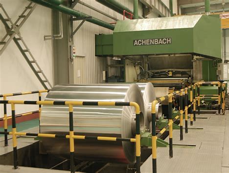 Máquinas de productos de papel de aluminio Yutwin 3